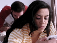 Avsugning, Brunett, Doggystyle, Europeisk, Hardcore, Hd, Milf, Trekant