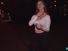 Amatorka, Amerykański, Duże cycki, Brunetka, Wytrysk, Dżinsy, Na wolnym powietrzu, Publiczny