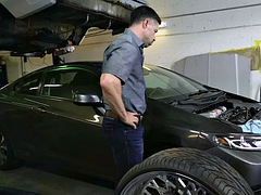 Tattooed stud auto mechanic fucked by customer