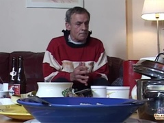 Cumizás, Kézimunka, Csókolózás, Maszti, Pirszing, Vékony, Nyelés, Tini