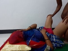 18 ans, Tante, Grosse bite, Collège université, Groupe, Indienne, Adolescente, Branlette espagnole