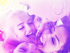 Lizanje anusa, Velik kurac, Velike joške, Fafanje, Rjavolaska, Globoko grlo, Lutka, Joške