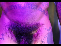 아프리카인, 큰 음경, 흑인, 머리카락이 많은, 수음, 혼자, 문신