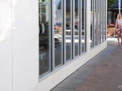 En gros plan de très près, Fétiche, Fétiche des pieds, Embrassement, Massage, Public, Solo, Jouets