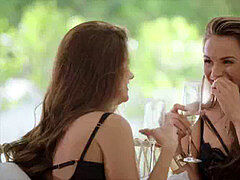 흑인, 오랄섹스, 흑갈색 머리, 사정 샷, 두여자와 한남자, 엉덩이 때리기, 빨아들이는, 쓰리섬