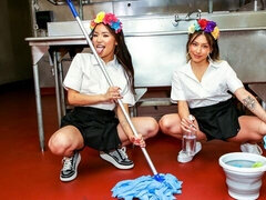 18, デカ尻, デカチン, フェラチオ, バック, 女 人男 人, ティーン, オッパイの