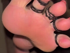 18 ans, Amateur, Domination, Fétiche, Fétiche des pieds, Humiliation, Adolescente