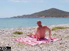 Μεγάλος κώλος, Μεγάλος πούτσος, Μεγάλα βυζιά, Χύσιμο, Μαλλιαρός, Γλείψιμο, Ώριμη γυναίκα, Μουνί