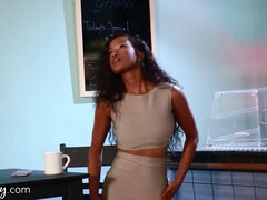 Smuk, Stor røv, Ansigt sidde, Kysse, Latinsk, Slikning, Mor jeg gerne vil kneppe, Realitet