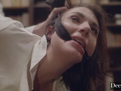 Brunetka, Na psíka, Dominancie, Fetiš, Prstovanie, Hardcore, Tetovanie, Teenka