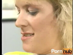 Gros seins, Sucer une bite, Lingerie, Seins naturels, Bureau, Fête, Maigrichonne, Rétro ancien