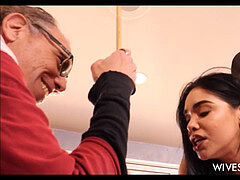 Blasen, Braunhaarige, Betrug, Gehörnter ehemann, Latina, Orgasmus, Zierlich, Jungendliche (18+)