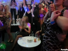 Noire, Blonde, Brunette brune, Dansant, Femelle, Branlette thaïlandaise, Embrassement, Satin