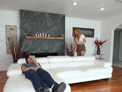 Amerikkalainen, Isot tissit, Kondomi, Kermakakku, Punapää, Ajeltu, Hänen, Äitipuoli