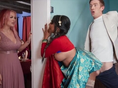 Velik kurac, Rjavolaska, Husband, Indijka, Zabava