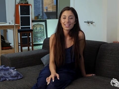 Amatéři, Brunetka, Dildo, Masturbace, Orgasmus, Pička, Sólo, Kozičky