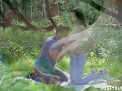 Hatalmas hátsó, Tekintélyes didik, Gesztenyebarna, Kebles, Óriási, Természetes mellek, Szabadban, Begyek