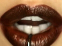 Isot tissit, Rintava, Spermashotti, Rankka, Äiti jota haluaisin panna, Äiti, Punapää, Tissit