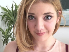 Rumpa, Blondin, Avsugning, Fingering, Handjobb, Strippning, Tonåring, Tuttar