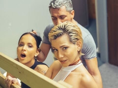 フェラチオ, バック, 女 人男 人, 手コキする, ホテル, 淫乱熟女, パンティ, 三人