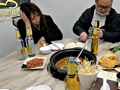 Azijci, Velike joške, Varanje, Zunanji izliv, Hardcore, Milf, Ven, Trojček