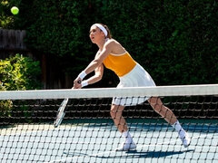 Блондинки, Пальцем, Поцелуи, Лесбиянка, На природе, Бритые, Юбки, Стриптизерша