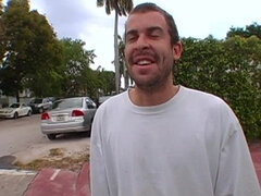 Stora tuttar, Avsugning, Brunett, Sperma shot, Handjobb, Hardcore, Latina