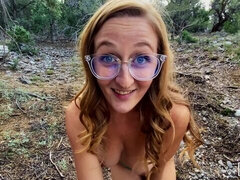 Perse, Blondi, Takaapäin, Käsihoito, Itsetyydytys, Ulkona, Näkökulma pov, Tissit